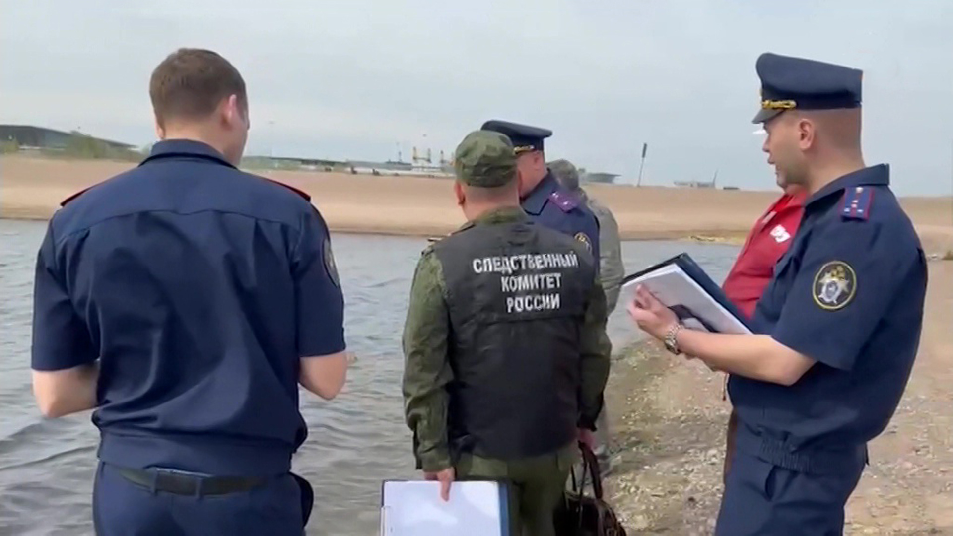 На берегу водохранилища нашли тело женщины с предсмертной запиской