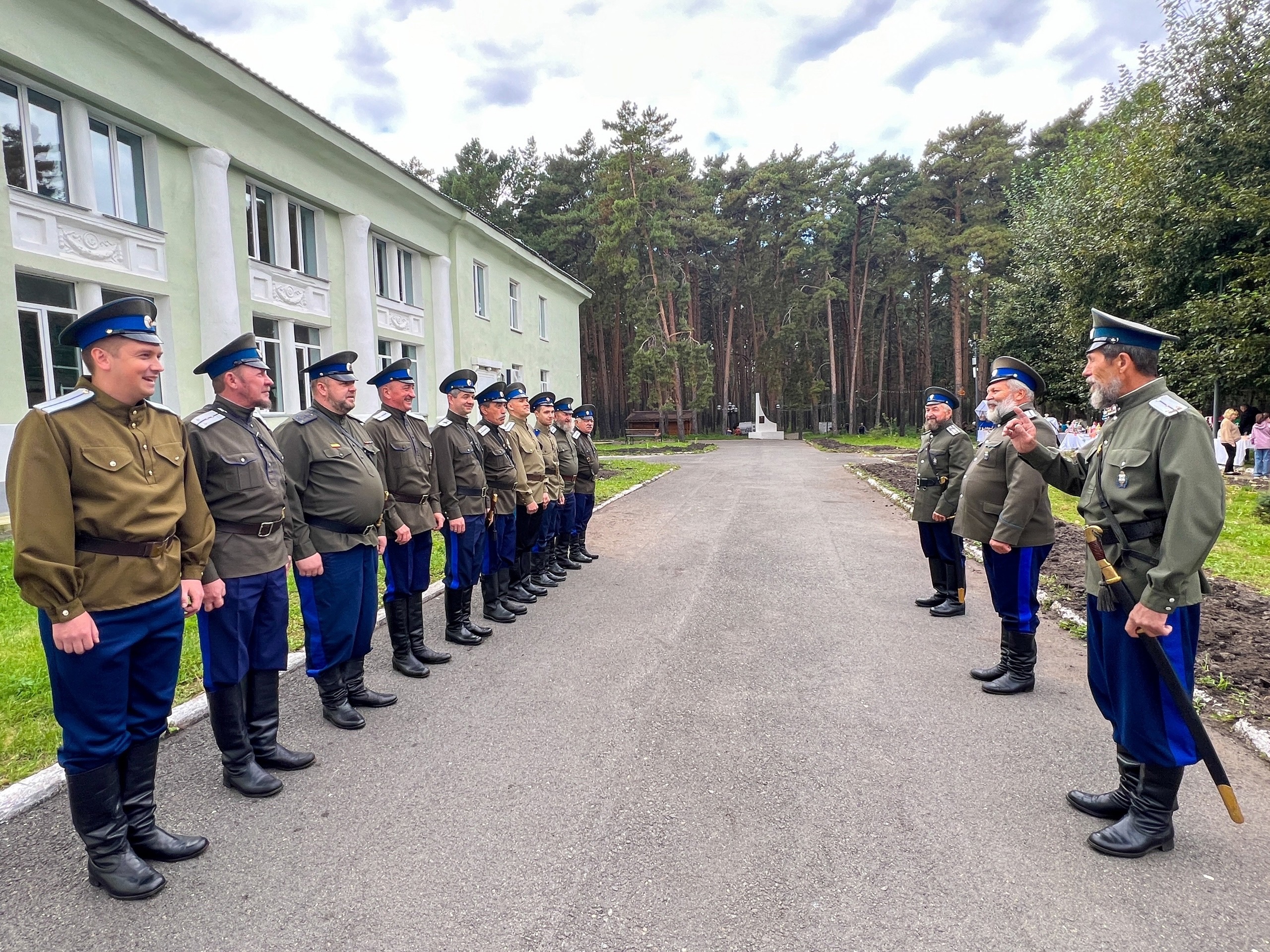 В парке Южноуральска с размахом отметили народный казачий праздник В парке Южноуральска с размахом отметили народный казачий праздник