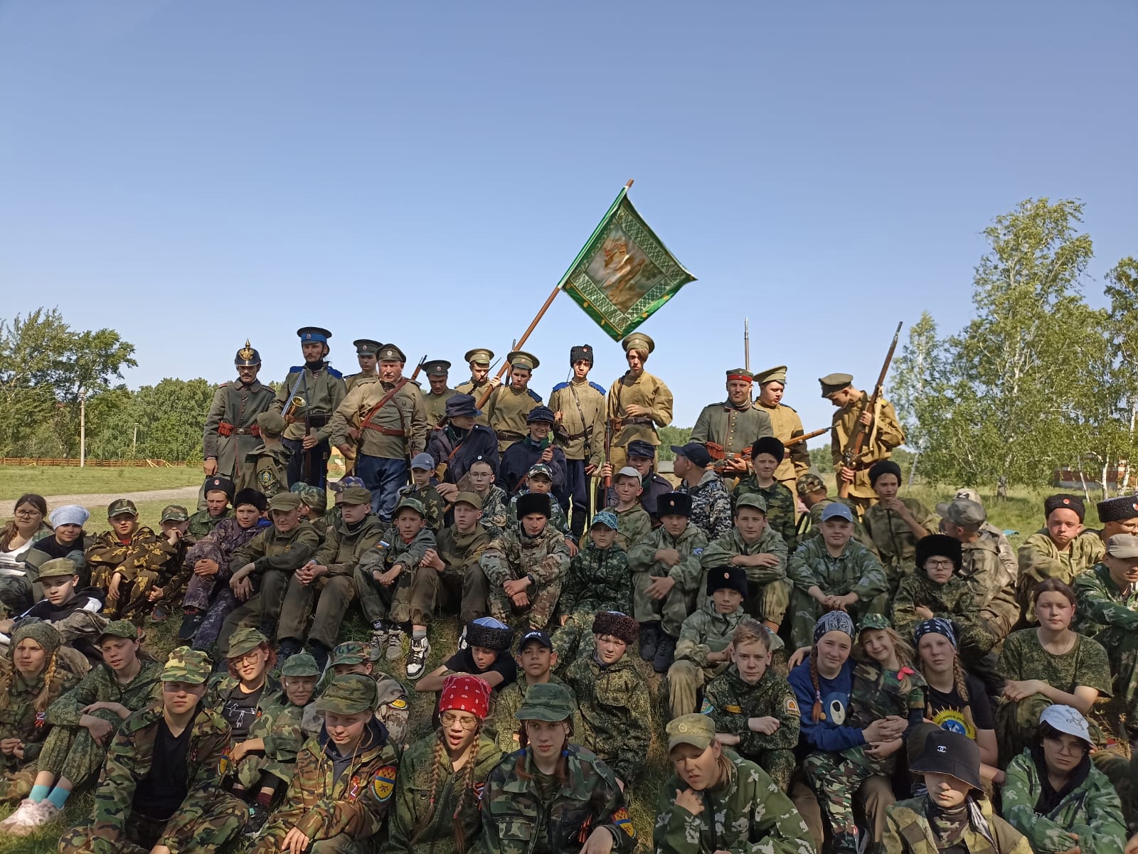 В Южноуральске прошел православный военно-патриотический поход "Святая Троица - 2023"