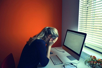 Вымогатели шантажировали супругов из Южноуральска фотографиями, хранящимися в личной переписке в соцсети