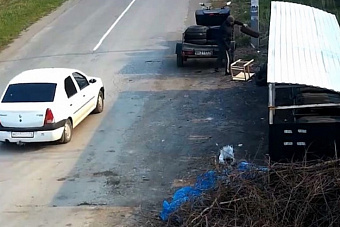 Жителя Южноуральска оштрафовали за выброшенные покрышки от машины