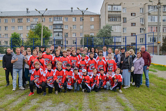 В Южноуральске открыли площадку для хоккейной команды Метеор