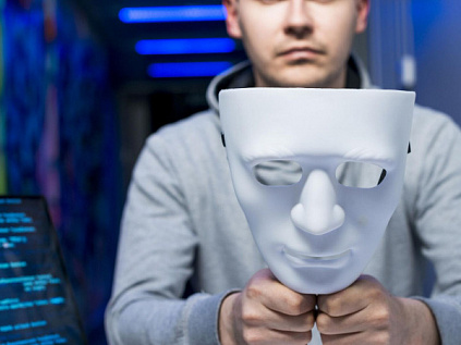 17-летний парень поделился с девушкой интимными фото и стал жертвой мошенников