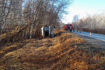 В Еманжелинском районе перевернулся автобус с рабочими