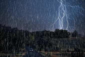 Регион накроет гроза и шквалистый ветер