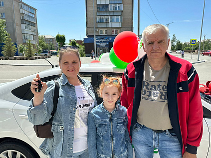 Жительница Южноуральска выиграла машину